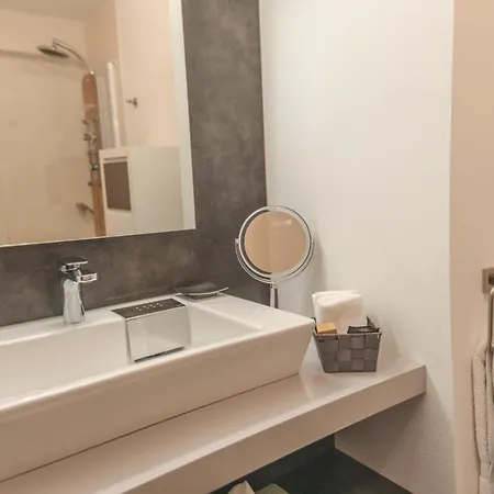 Апартаменты L'appart De Lary *